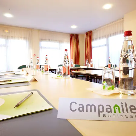 Campanile מלון